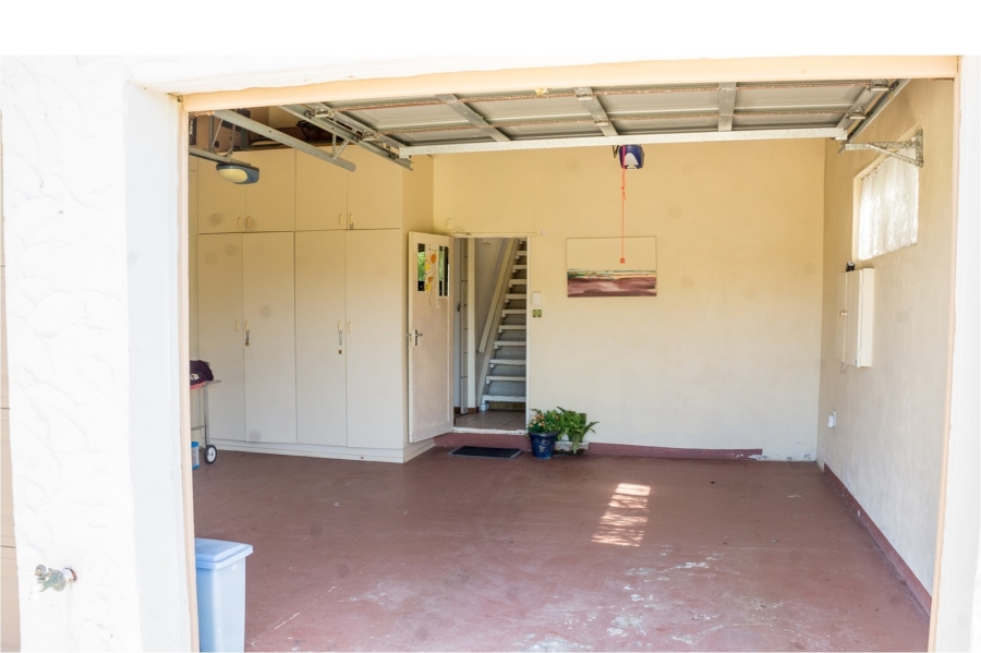 3 Bedroom Property for Sale in Oyster Bay Eastern Cape